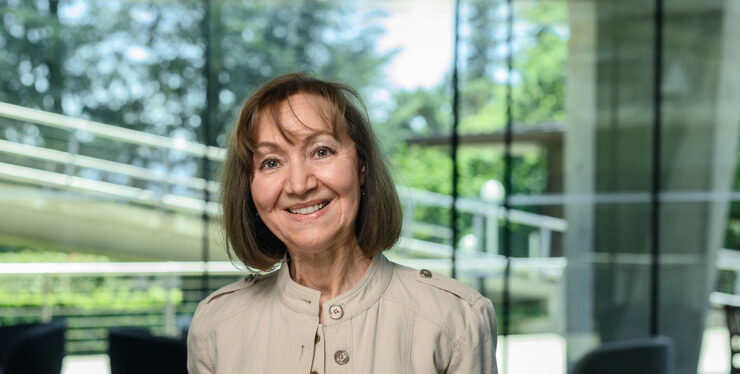 20220901-Faculty-GinkaToegel-CardCampus-370×187-x2-MH-comp - IMD Business School