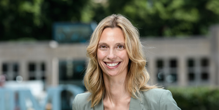 20230919-Faculty-Julia_Binder-Card-740×374 - IMD Business School